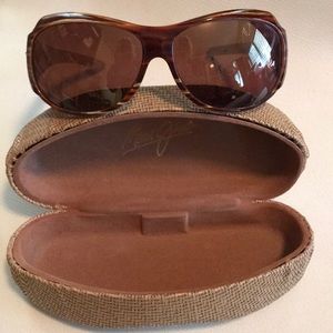 Maui Jim sunglasses with case